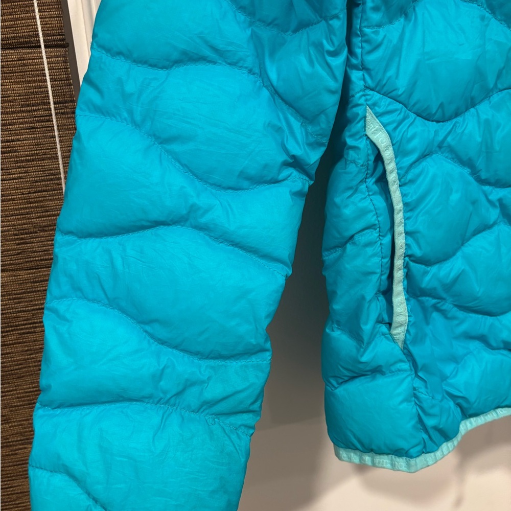 Peak Performance Thin Puffer Jacket, Light Turquo… - image 3